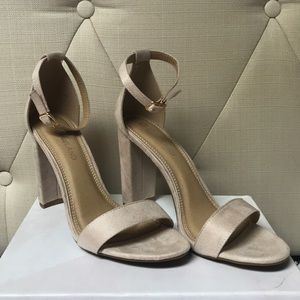 NEW! Nude Tan Block Heels Size 8.5/9 Ankle Strap